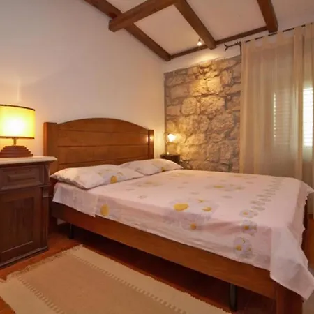 Rilovic House Hébergement de vacances *