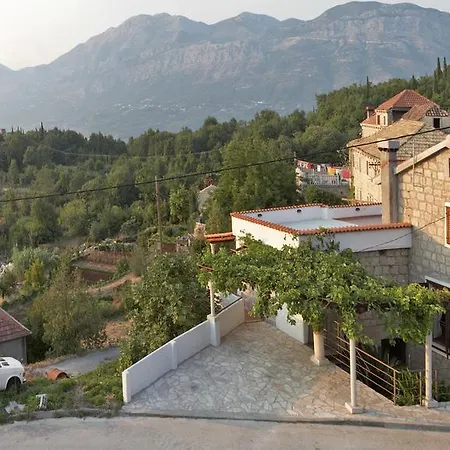 Rilovic House Hébergement de vacances *