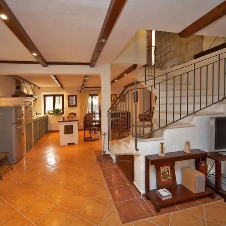 Rilovic House * Srednji Radovcici